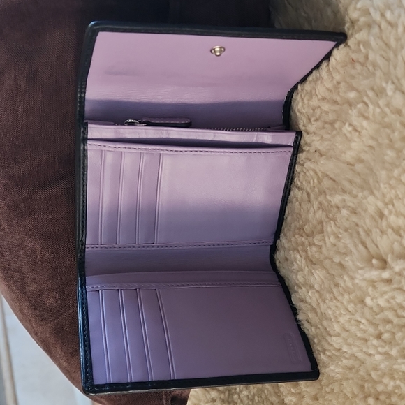 Coach Black Tri-fold Soft Leather Wallet 💜 - Picture 10 of 13